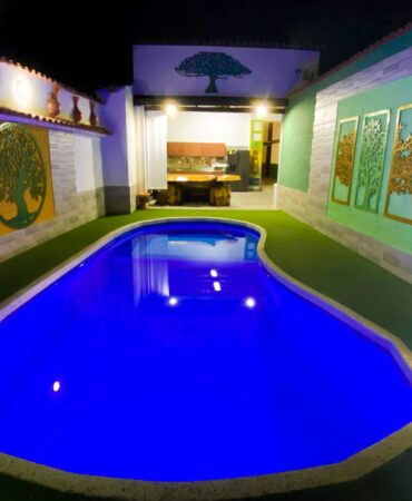 Piscina Noche 893